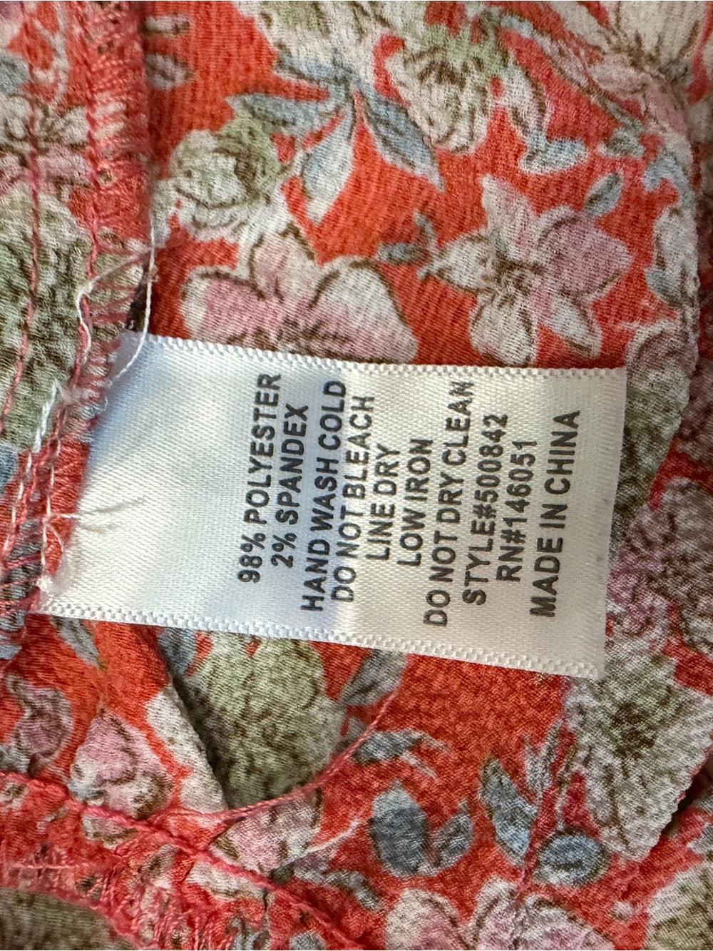 Monteau Los Angeles Red Floral V Neck Surplice Dress Size Small - Picture 9 of 9